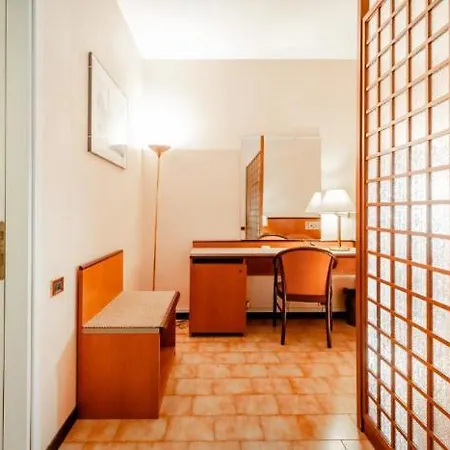 Szálloda Rhi Porta Bologna