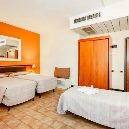 Szálloda Rhi Porta Bologna 4*