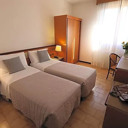 Rhi Porta Bologna Hotel 4*