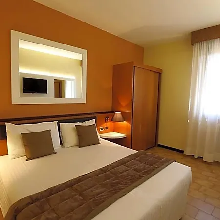 Rhi Porta Bologna Hotel