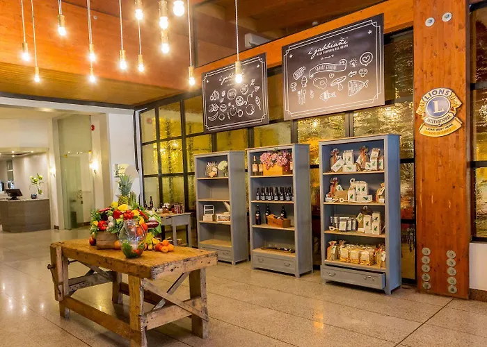 Rhi Porta Bologna מלון